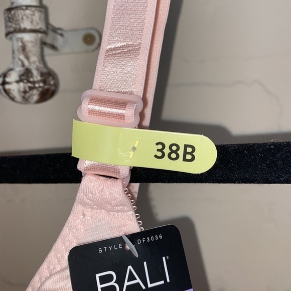 Bali pink bra new‎ with tags light blush 38B lightweight no padding or wires - Picture 3 of 5